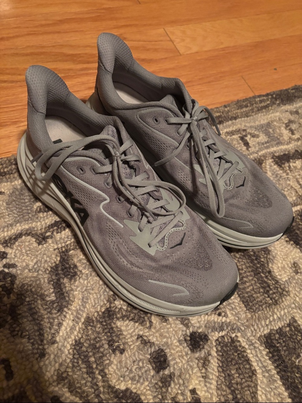 Hoka Men's Light Gray Mesh Running Shoes Clifton 10 size 10